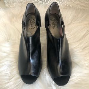 Life Stride Shoes Size 10